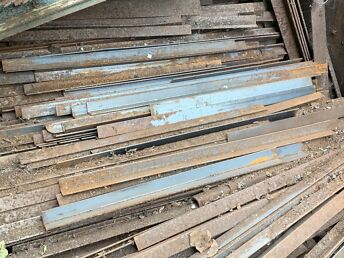 NURKRAUD 32X32X4X1000MM