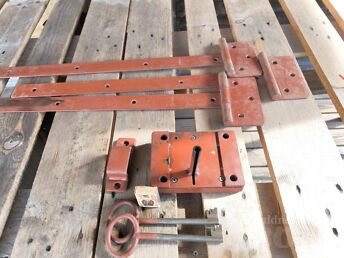 AIDALUKK & HINGED