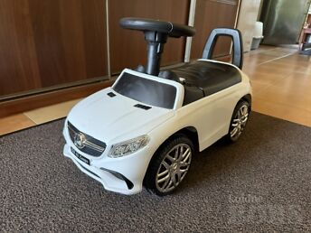 MERCEDES AUTO