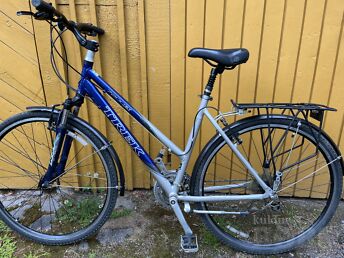 NAISTE JALGRATAS TREK 7200 FX
