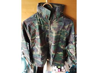 MILITAARSTIILIS PÜKSID JA JAKK (XL)