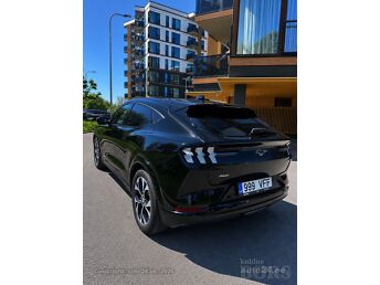 FORD MUSTANG MACH-E PREMIUM AWD 198 kW -22