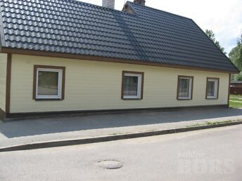 TARTU, UJULA TN. 60, ÜLISOODSALT ! TÜ SPORDIHOONE KÕRVAL 2 MAJA.