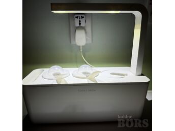 CLICK & GROW SMART GARDEN