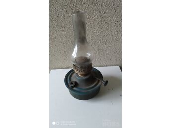 PETROOLEUMI LAMP