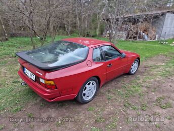 PORSCHE 944 2.5 110 kW -87