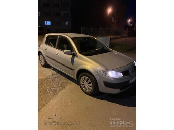 RENAULT MEGANE 1.6 83 kW -04