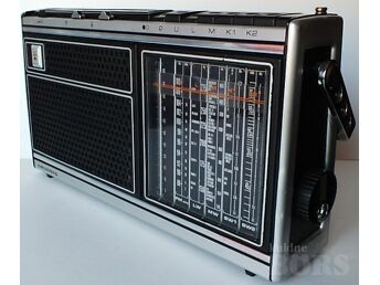 RADIO GRUNDIG CONCERT BOY 1100