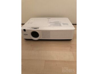 SANYO PLC-WU3001