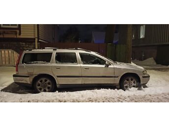 VOLVO V70 S60 ESITIIVAD