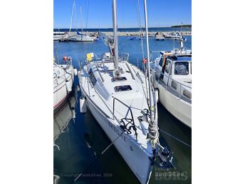 BENETEAU OCEANIS 31 15 kW -10