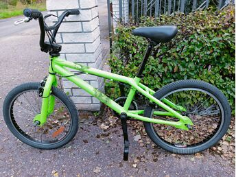 BMX TRIKIRATAS