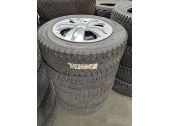 TALVEREHVID JA PLEKKVELJED 195/65 R15 / 5X112 / NOKIAN HAKKAPELIITTA 4 / 5-6MM / NAAST - NAEL / AUDI - VW PLEKKVELJED