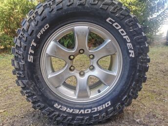 TOYOTA LANDCRUISER / HILUX VALUVELJED JA COOPER DISCOVERER STT PRO LT 265/70R17 REHVID