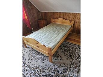 PUIDUST VOODI MADRATSIGA  /  VÄÄNA JÕESUU