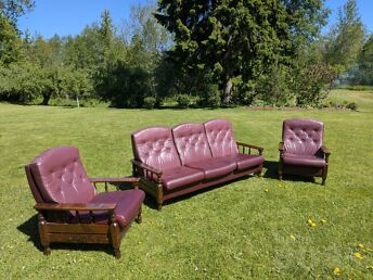 DIIVANIKOMPLEKT. 2 TUGITOOLI JA 3-NE DIIVAN.