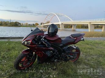 YAMAHA YZF-R1M 126 kW -04