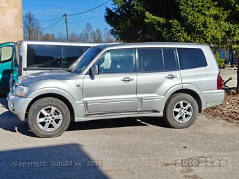 MITSUBISHI PAJERO 3.2 118 kW -03