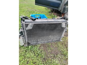 VOLVO S 60. RADIAATORID