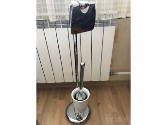 WC-PABERIHOIDJA JA -HARI PÕRANDA HOIDIKUGA