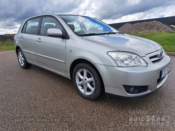 TOYOTA COROLLA 1.4 66 kW -06