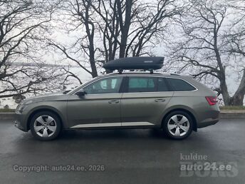 SKODA SUPERB STYLE 1.4 110 kW -17