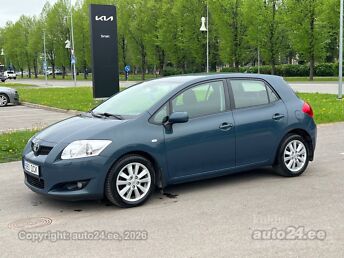 TOYOTA AURIS 2.0 93 kW -07