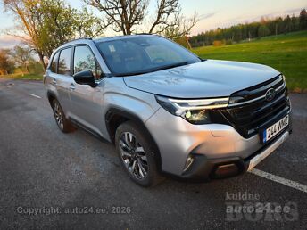 SUBARU FORESTER AWD E-BOXER LIMITED CVT 2.0 100 kW -24