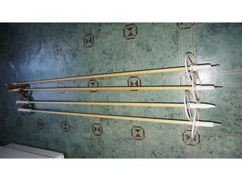 RETRO SUUSAKEPID 2 PAARI 130CM.,140CM.
