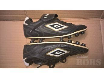 UMBRO JALGPALLIJALATSID NR 42