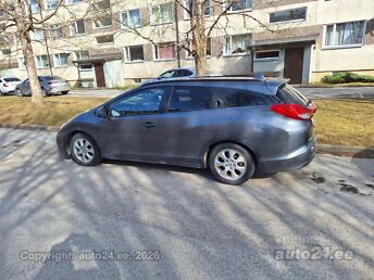 HONDA CIVIC 1.8 104 kW -15
