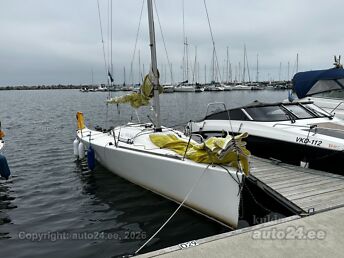BENETEAU PLATU 25 2 kW -08