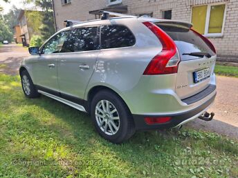 VOLVO XC60 SUMMUM 2.4 158 kW -12