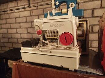 HARULDANE LASTE SINGERI ÕMBLUSMASIN