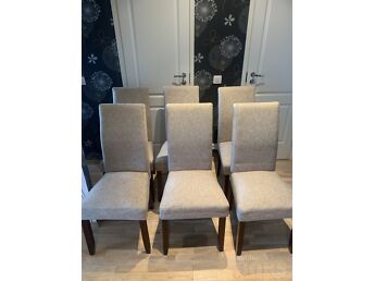 MÜÜA KUUS TOOLI