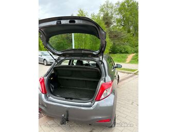 TOYOTA YARIS 1.4 66 kW -12