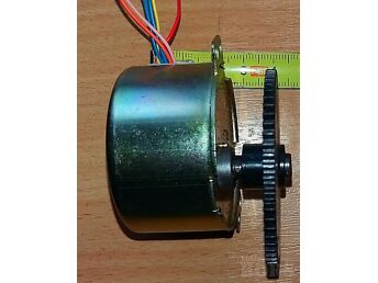 MINI ELEKTRIMOOTOR REDUKTORIGA