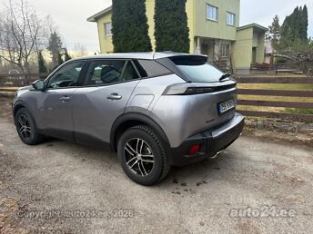 PEUGEOT 2008 1.2 96 kW -23
