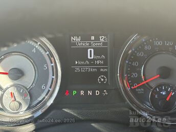 LANCIA VOYAGER 2.8 120 kW -13