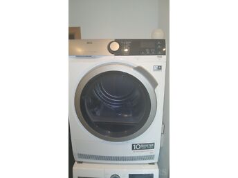 PESUKUIVATI AEG T8DEK946E