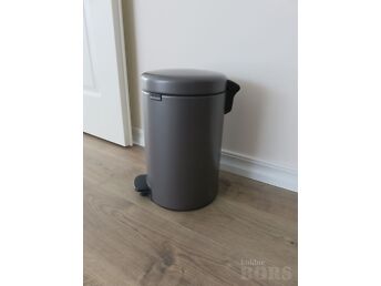 BRABANTIA PRÜGIKAST 12L, PEDAALIGA-ISESULGUV