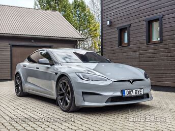 TESLA MODEL S PLAID 239 kW -22
