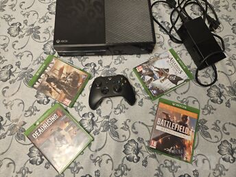 MICROSOFT XBOX ONE + 4 MÄNGU