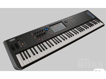 SÜNTESAATOR YAMAHA MODX7 KOOS KOHVRIGA
