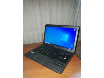SAMSUNG NP-R530