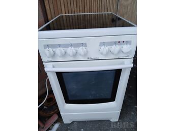 KERAALIMILINE PLIIT ELECTROLUX