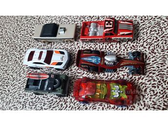 HOT WHEELS