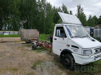 IVECO DAILI VEOAUTO VARUOSADEKS