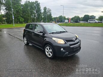 TOYOTA URBAN CRUISER -10