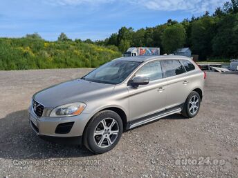 VOLVO XC60 AWD SUMMUM XENIUM INTELLI SAFE PRO 2.4 158 kW -11
